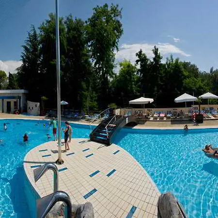 Valamar Diamant *