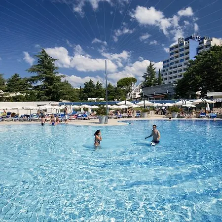 Valamar Diamant *