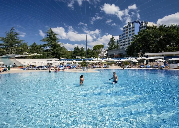 Valamar Diamant *
